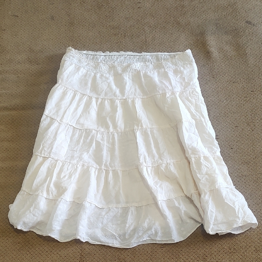Eyeshadow Cream Tiered A-Line Skirt